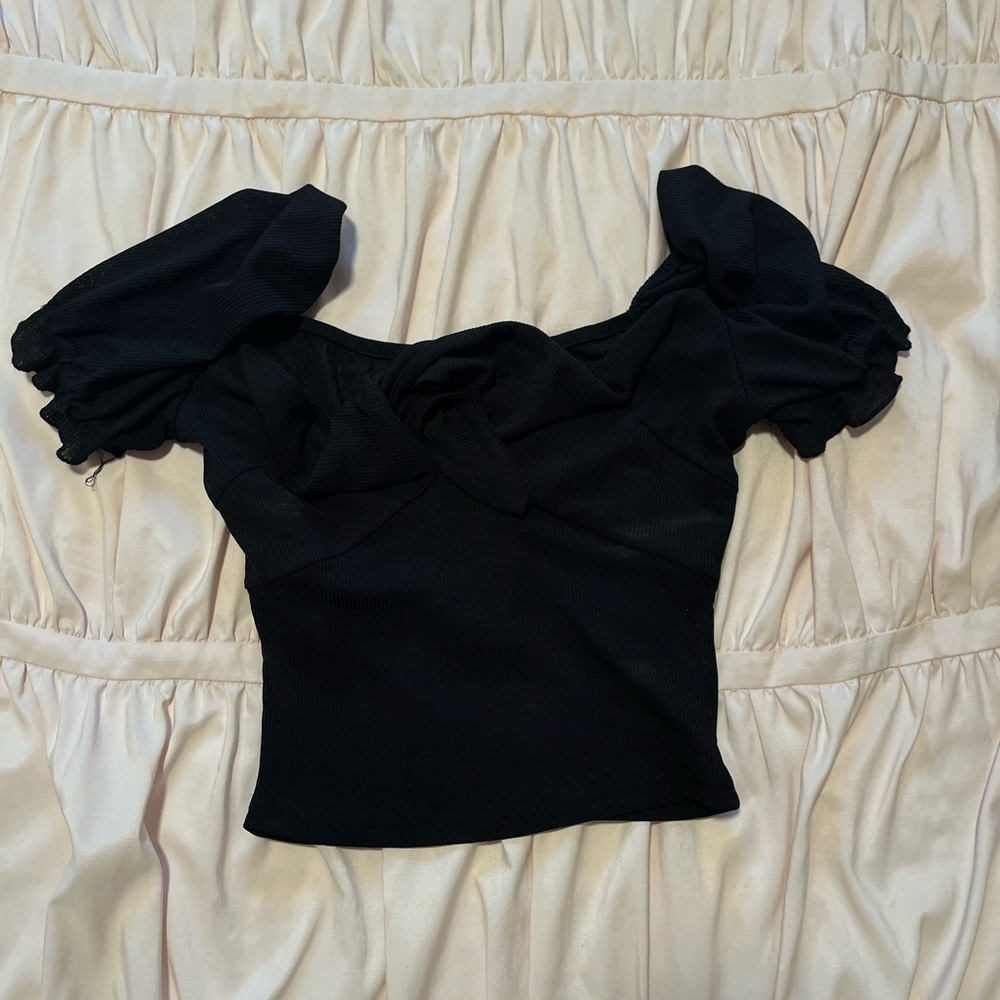 Black crop-top with front bow